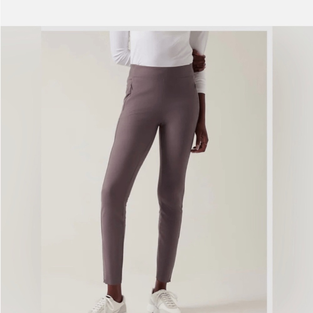 Athleta NWT Stellar Tight - Dusk Violet, Size 8 Tall